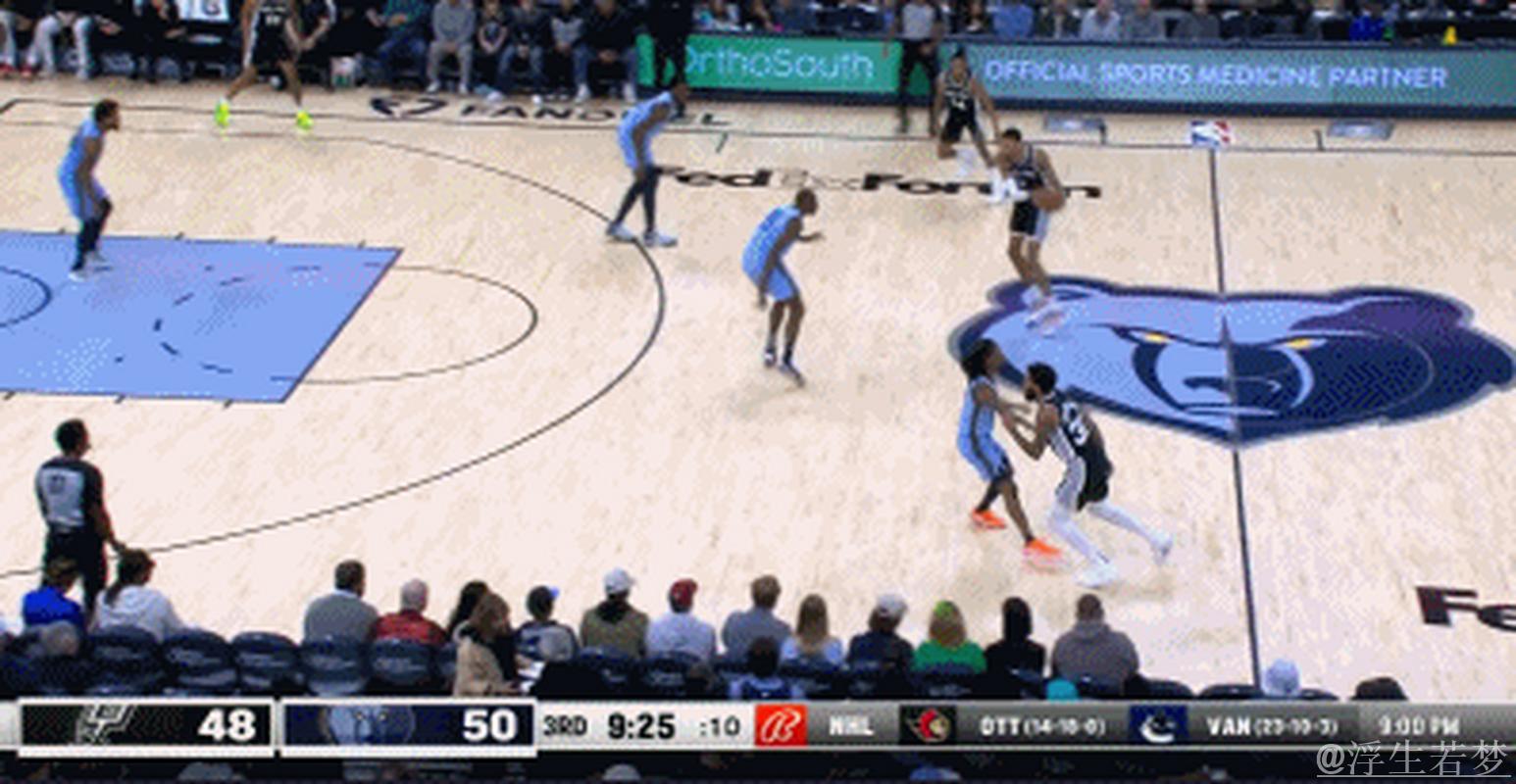 文班亚马持球弧顶干拔三分稳稳命中